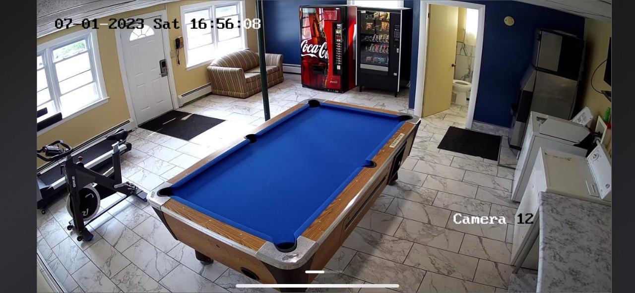 Swiss Chalets Village Inn Норд Конуей Екстериор снимка