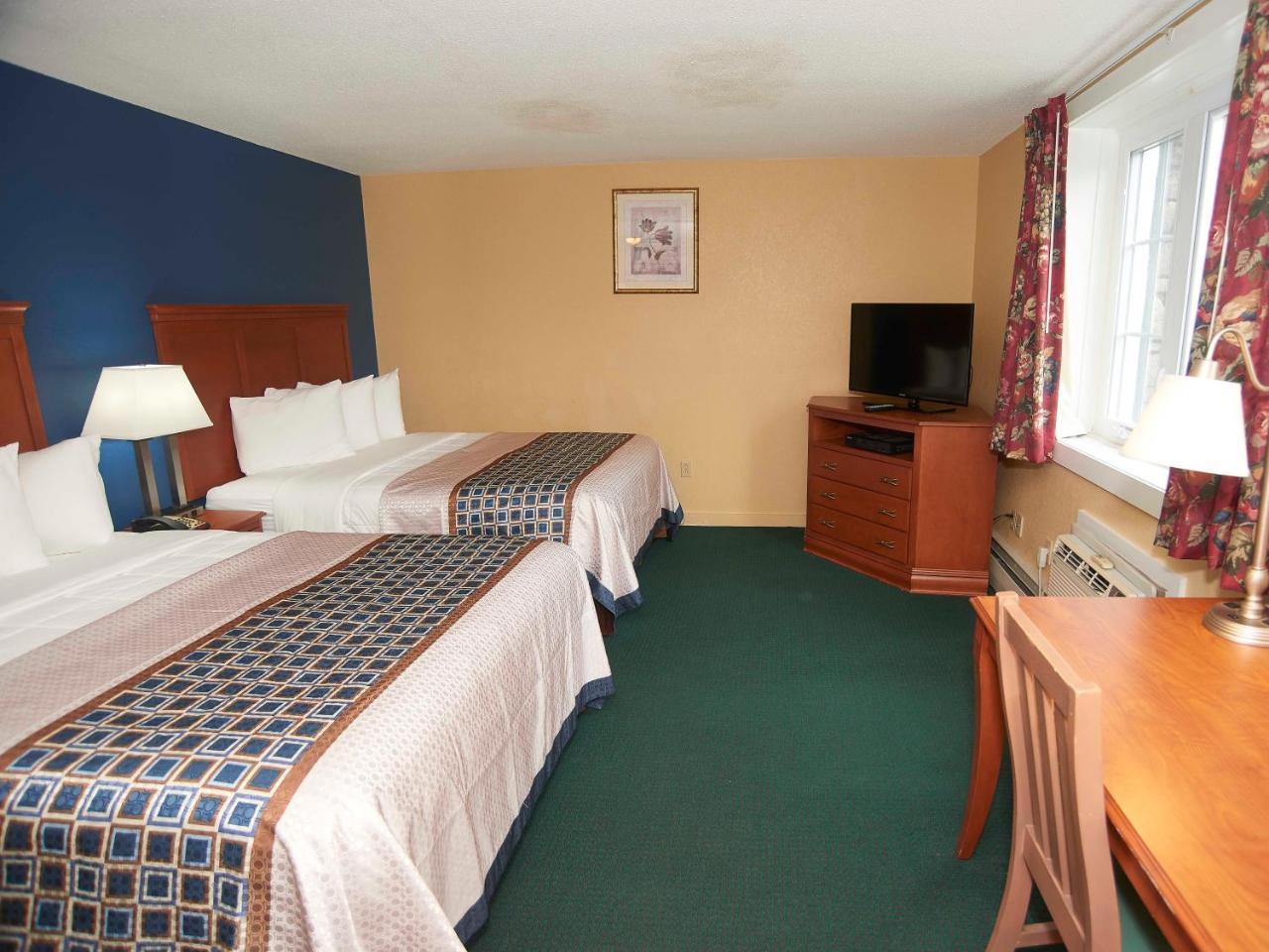 Swiss Chalets Village Inn Норд Конуей Екстериор снимка